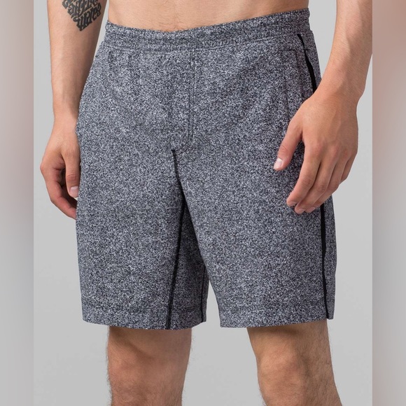 Lululemon Pace Breaker 9 inch running active short with compression liner Small - Picture 5 of 6